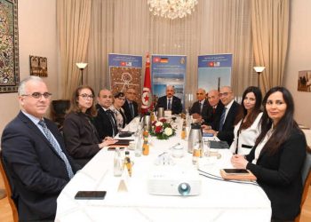 Tunisie – E-Consulat : le ministre des Affaires étrangères réunit les chefs de missions consulaires en Allemagne