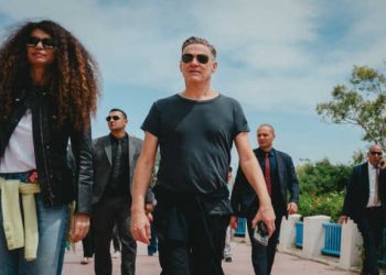 Le chanteur canadien Bryan Adams en visite au Centre des musiques arabes et méditerranéennes    «Ennejma Ezzahra»