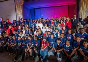 Le PSG célébré en triomphe à Paris après un deuxième sacre européen consécutif