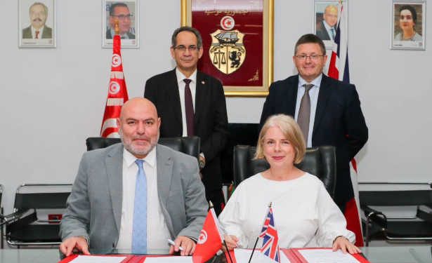 Tunisie-Royaume-Uni : un nouveau programme de coopération dans l&rsquo;enseignement supérieur et la recherche