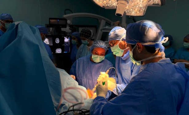 L’Hôpital militaire universitaire de Sfax : réussite d’une première chirurgie cérébrale en éveil
