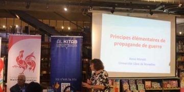 À Tunis, Anne Morelli invite à décrypter les mécanismes de la propagande de guerre