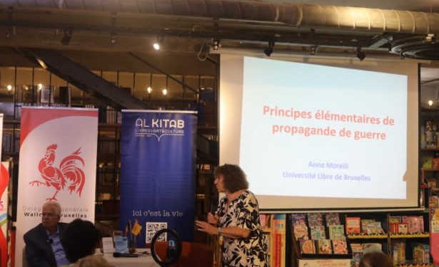 À Tunis, Anne Morelli invite à décrypter les mécanismes de la propagande de guerre