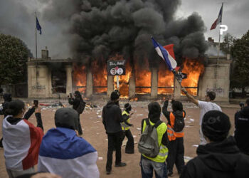 France : les stigmates d’un chaos « inédit » au lendemain de destructions et de pillages